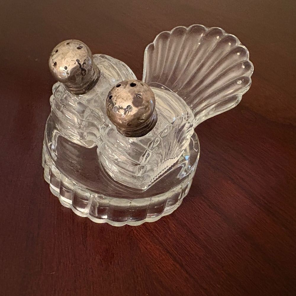 Vintage Art Deco Glass Salt and Pepper Shakers with Shell Holder - Picture 2 of 8